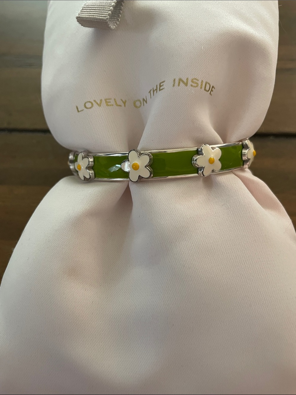 Brighton Retired Green Enamel Daisy Bangle Bracelet Silver Tone 3D Flower